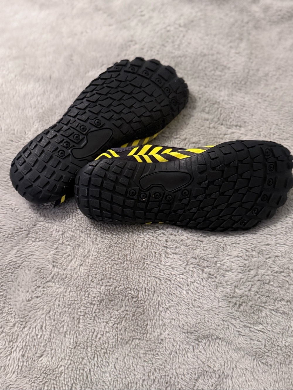 Weweya Barefoot/ Minimalist /water shoes/ yellow & black women’s size 9 - Picture 2 of 5